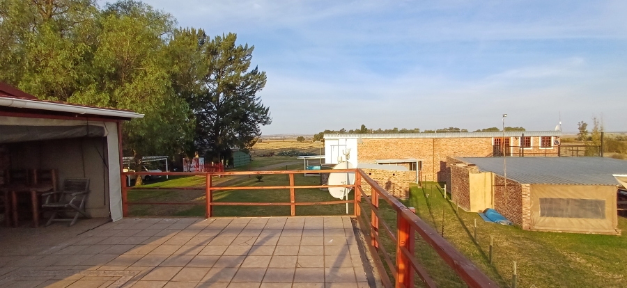 7 Bedroom Property for Sale in Harpington A H North West